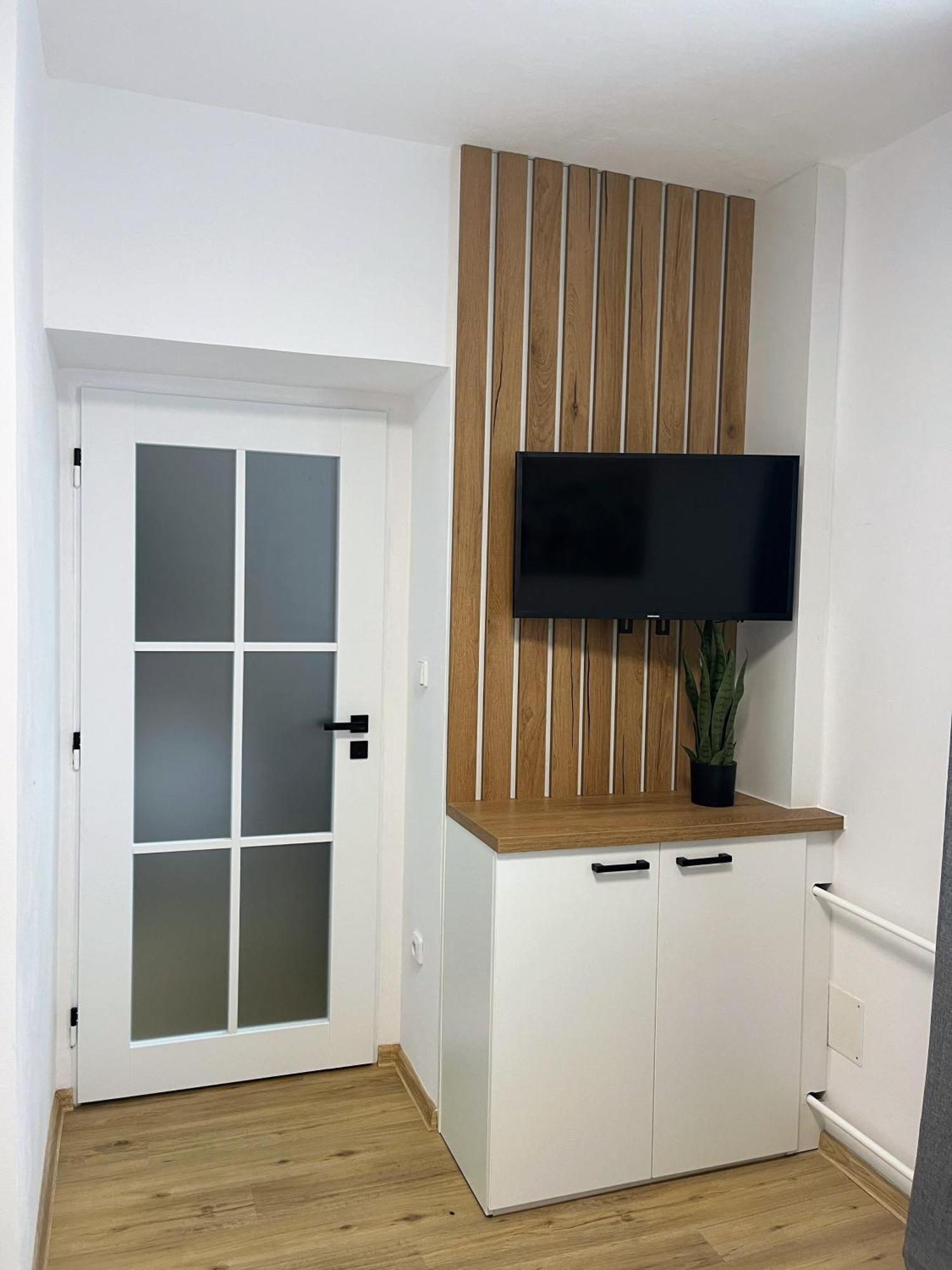 Ferienwohnung Apartman Na Namesti Opočno Exterior foto